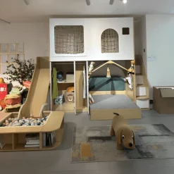 Hochbett aus Holz mit Rutsche – Kinderspielplatz-Bettset