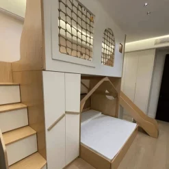 Hochbett aus Holz mit Rutsche – Kinderspielplatz-Bettset