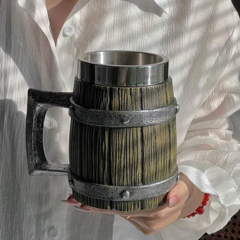 Holzbecher im Wikinger-Stil – Rustikales nordisches 3D-Trinkgeschirr