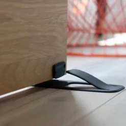 Intelligenter Türstopper – Kreatives, funktionales Design