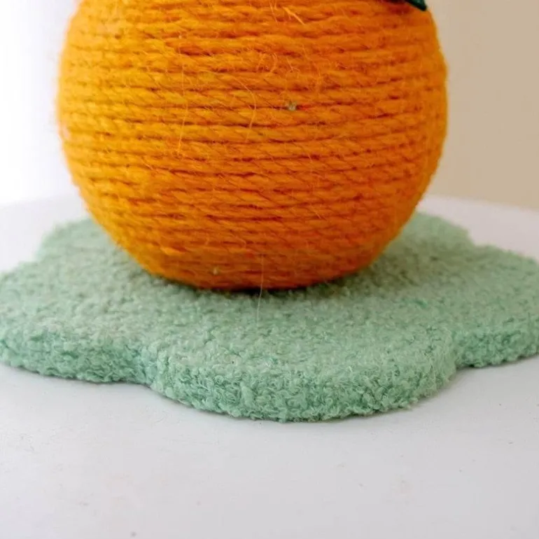 Interaktiver Katzenkratzbaum – Spielzeugbaum-Design