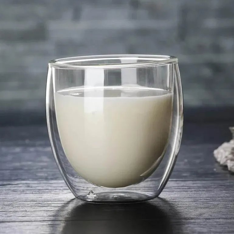 Isolierte doppelwandige Kaffeetasse aus Glas – Trinkgeschirr für heiße und kalte Getränke
