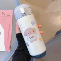 Isolierter Edelstahlbecher mit Strohhalm – süße Thermo-Wasserflasche