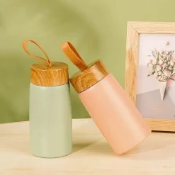 Isolierter Reisebecher aus Edelstahl – Hält Getränke heiß oder kalt