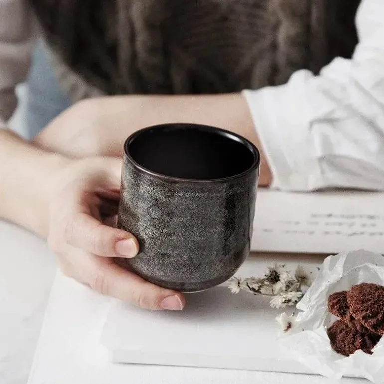 Japanische Teetasse aus Keramik – Porzellanbecher, Trinkgeschirr