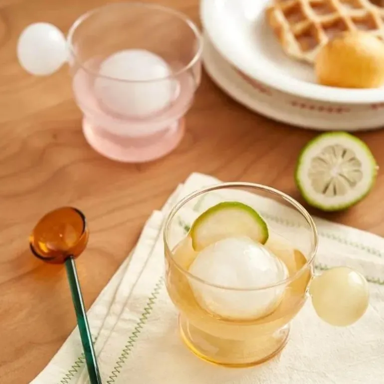 Kaffeebecher aus Glas mit Kugelhenkel - 310ml