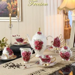 Kaffeeservice aus Keramik – Elegante Tassen- und Untertassen-Kollektion