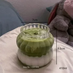 Kaffeetasse aus Glas mit vertikalen Streifen – stilvolles Trinkgeschirr für Milch, Tee, Saft