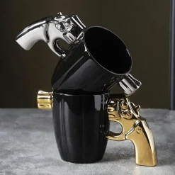 Kaffeetasse mit Revolvergriff – Einzigartige Tasse mit Waffenmotiv für Waffenliebhaber