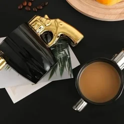 Kaffeetasse mit Revolvergriff – Einzigartige Tasse mit Waffenmotiv für Waffenliebhaber