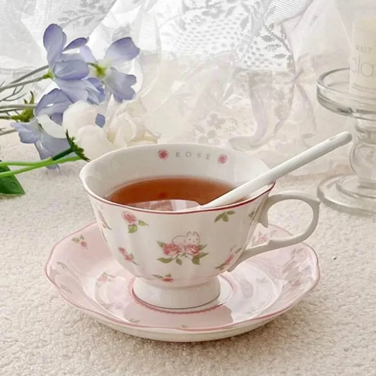 Kaffeetassen-Set aus Keramik mit Blumenmuster und rosa Rosen und Kaninchenmotiv – 250 ml