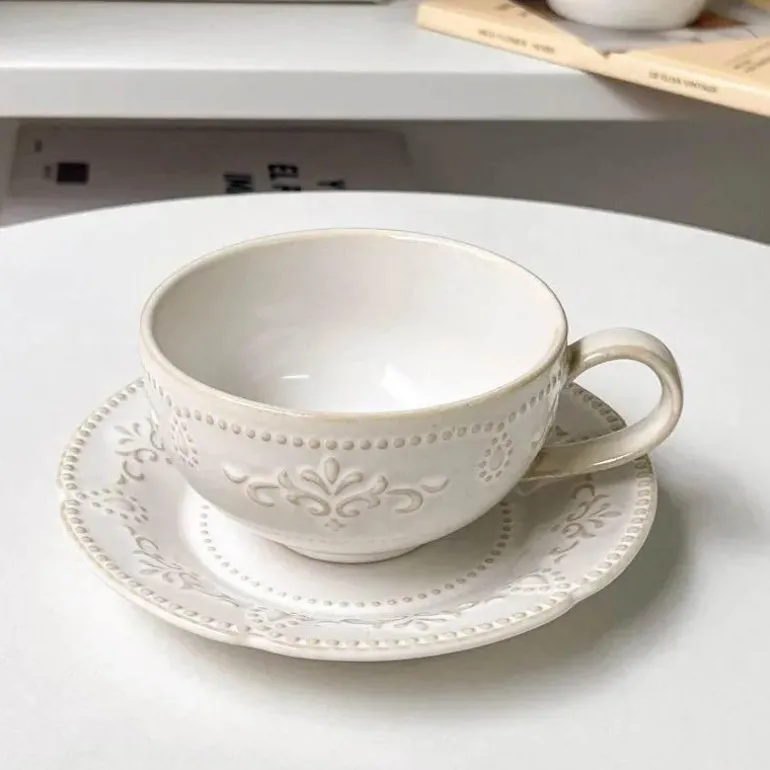 Kaffeetassen-Set aus Keramik – 250 ml, weiße Tasse mit Untertasse für Tee