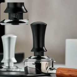 Kalibrierter Kaffeestampfer aus Edelstahl – 51 mm