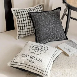 Kamelien-Jacquard-Kissenbezug – Luxuriöses nordisches Dekokissen für das Wohnzimmer