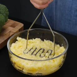 Kartoffelstampfer aus Edelstahl für geschmeidiges, cremiges Kartoffelpüree