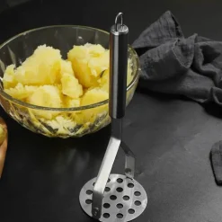 Kartoffelstampfer aus Edelstahl für geschmeidiges, cremiges Kartoffelpüree