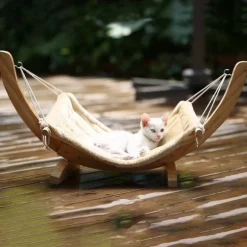 Katzenhängematte aus Holz – Stilvolles Haustierbett für Katzen