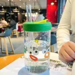 Kawaii Bubble Tea Cup - 550 ml süßes Trinkgeschirr mit Deckel und Strohhalm