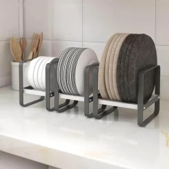 Küchengeschirr-Organizer-Regal – platzsparende Aufbewahrungslösung