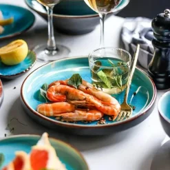 Keramikgeschirrset mit rissiger Glasur in Blau