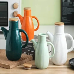 Keramik-Ölflasche – Stilvolles gestreiftes Küchendekor