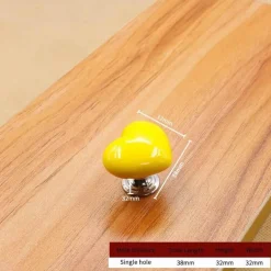 Keramik-Schrankgriff in Herzform – dekorativer Türknauf-Akzent