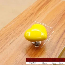 Keramik-Schrankgriff in Herzform – dekorativer Türknauf-Akzent