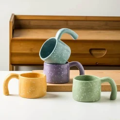 Keramiktasse mit gebogenem Mondgriff – 260 ml, nordischer japanischer Stil