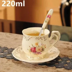 Keramik-Teeservice – Teekanne, Tassen, Untertassen, Löffel