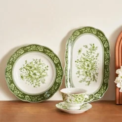 Keramikteller mit Blumenmuster – Dekoratives Geschirr