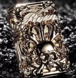 Kerosinfeuerzeug „Skeleton Armor“ – Retro-Design