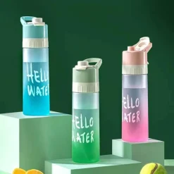 Kühlende Sprühwasserflasche für Outdoor-Wanderungen und Abenteueraktivitäten