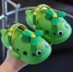 Kinderhausschuhe mit Cartoon-Flugzeug - Sommerschuhe für draußen