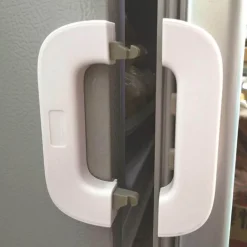 Kindersicherung - Doppelknopf-Schrankschloss