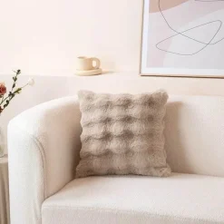 Kissen aus Kaninchenfellimitat – weiches, dekoratives Kissen