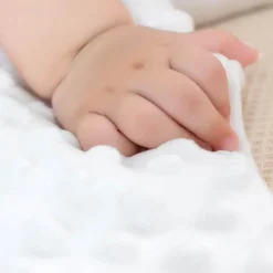 Kissen für Neugeborene – Bequemes Babykissen mit Federgans