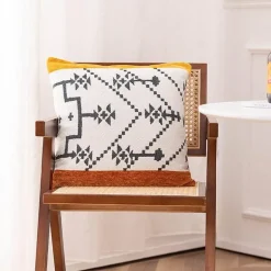 Kissenbezug mit geometrischem Muster - Dekoratives Kissen