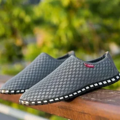 Klassische atmungsaktive Strickschuhe für Herren – bequeme Freizeitschuhe