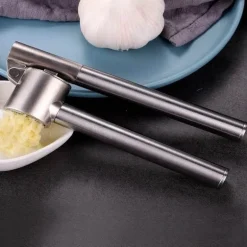 Knoblauchpresse aus Edelstahl – Multifunktionales Küchenwerkzeug zum mühelosen Zerdrücken und Zerkleinern