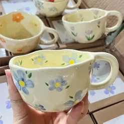 Koreanische Keramik-Blumentasse - Handgeknöpfte Kaffee- und Teetasse