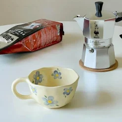 Koreanische Keramik-Blumentasse - Handgeknöpfte Kaffee- und Teetasse