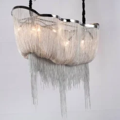 Kronleuchter – Majestic Glow Kettenleuchte