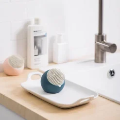 Kugelförmige Reinigungsbürste aus Silikon