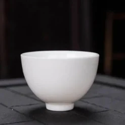 Kung-Fu-Teetassen-Set – 3-teiliges Trinkgeschirr aus weißem Porzellan