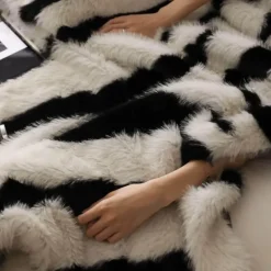 Kuschelige Deko-Überwurfdecke - Martina Decke