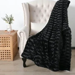 Kuschelige Felldecke – Luxuriöse, weiche Überwurfkollektion