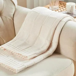 Kuschelige karierte Strickdecke - Ellis Design Throw