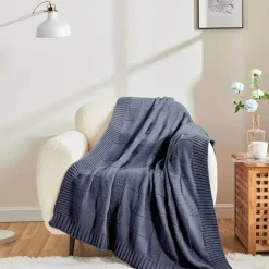 Kuschelige karierte Strickdecke - Ellis Design Throw