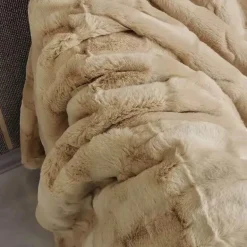 Kuschelige Kunstfell-Überwurfdecke - Lawrence Fur Blanket