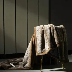 Kuschelige Kunstfell-Überwurfdecke - Lucia-Pelzdecke